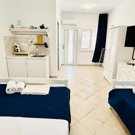 Mirem Boutique Apartments Ofrinion Exterior photo